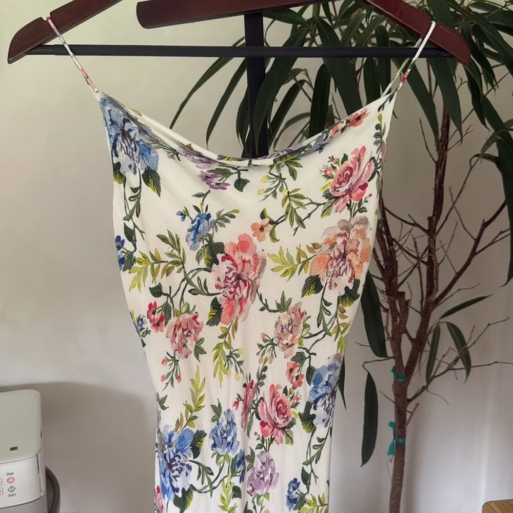 Alice and Olivia
Harmony Floral Maxi Slip Dress size 2 - Picture 5 of 9